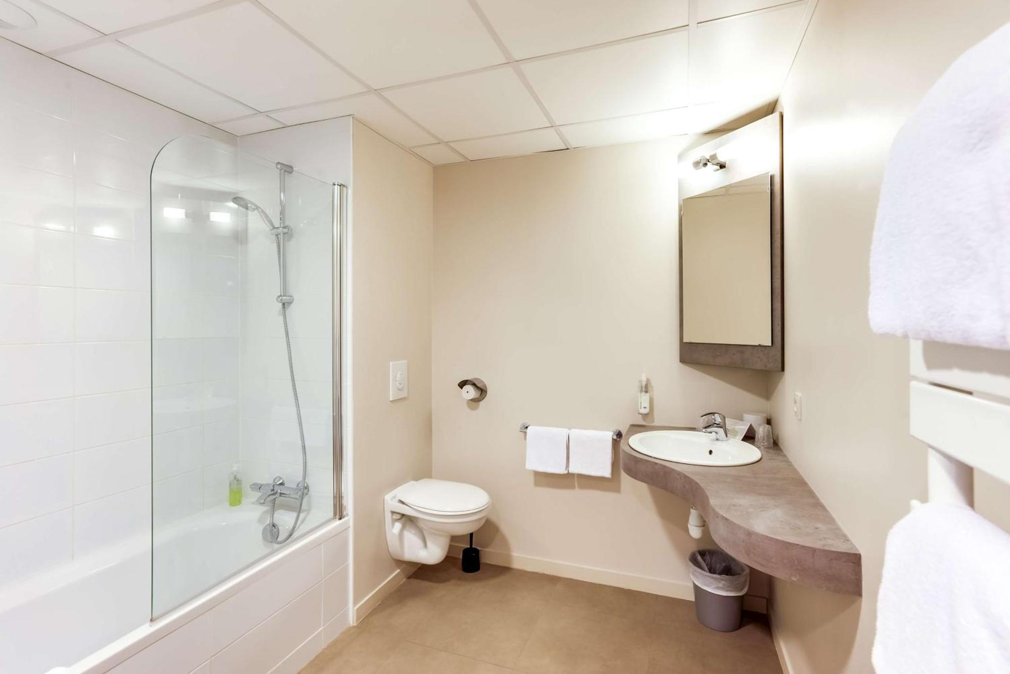 Brit Hotel Le Galion & Spa Биник Екстериор снимка