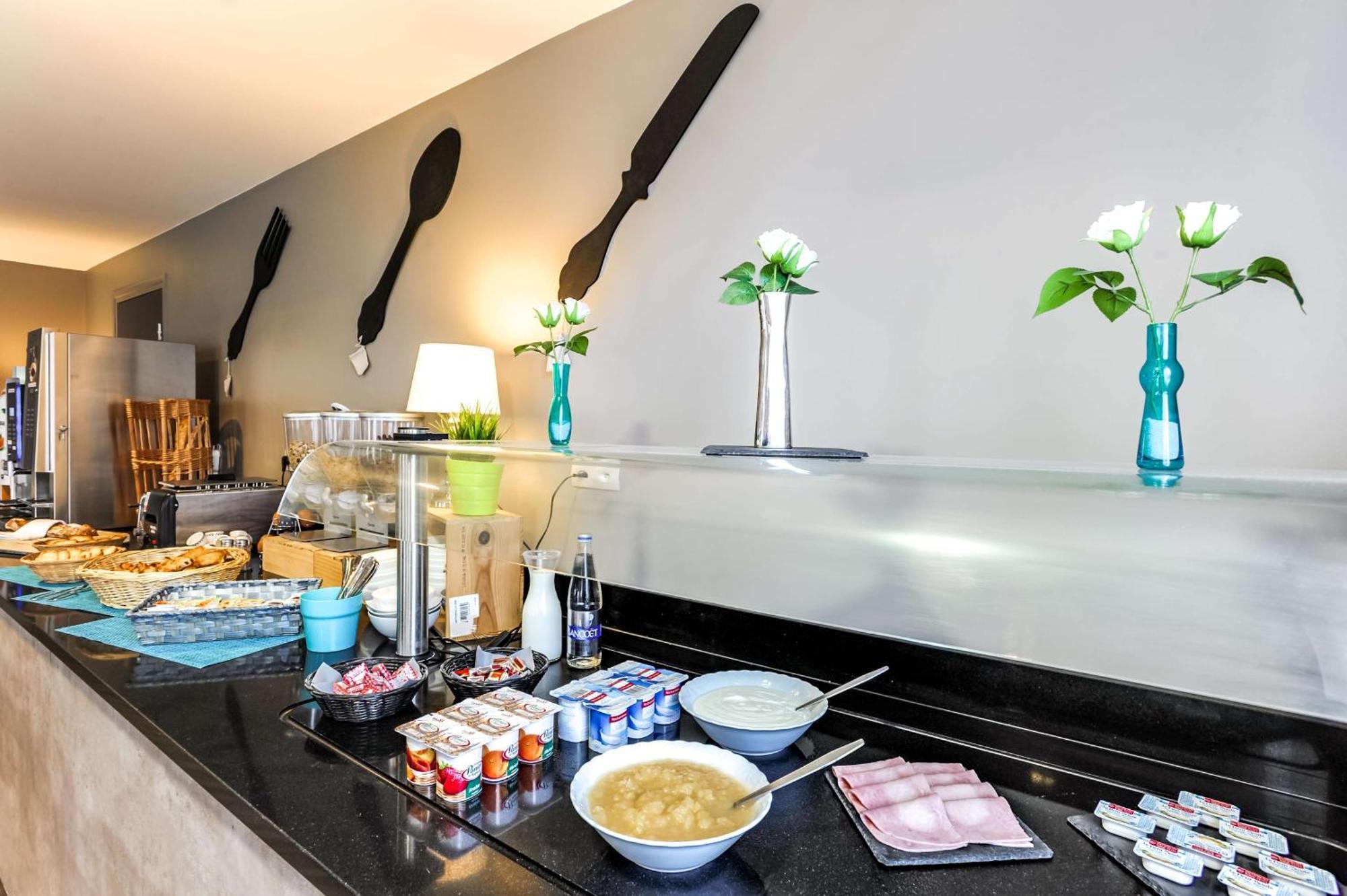 Brit Hotel Le Galion & Spa Биник Екстериор снимка