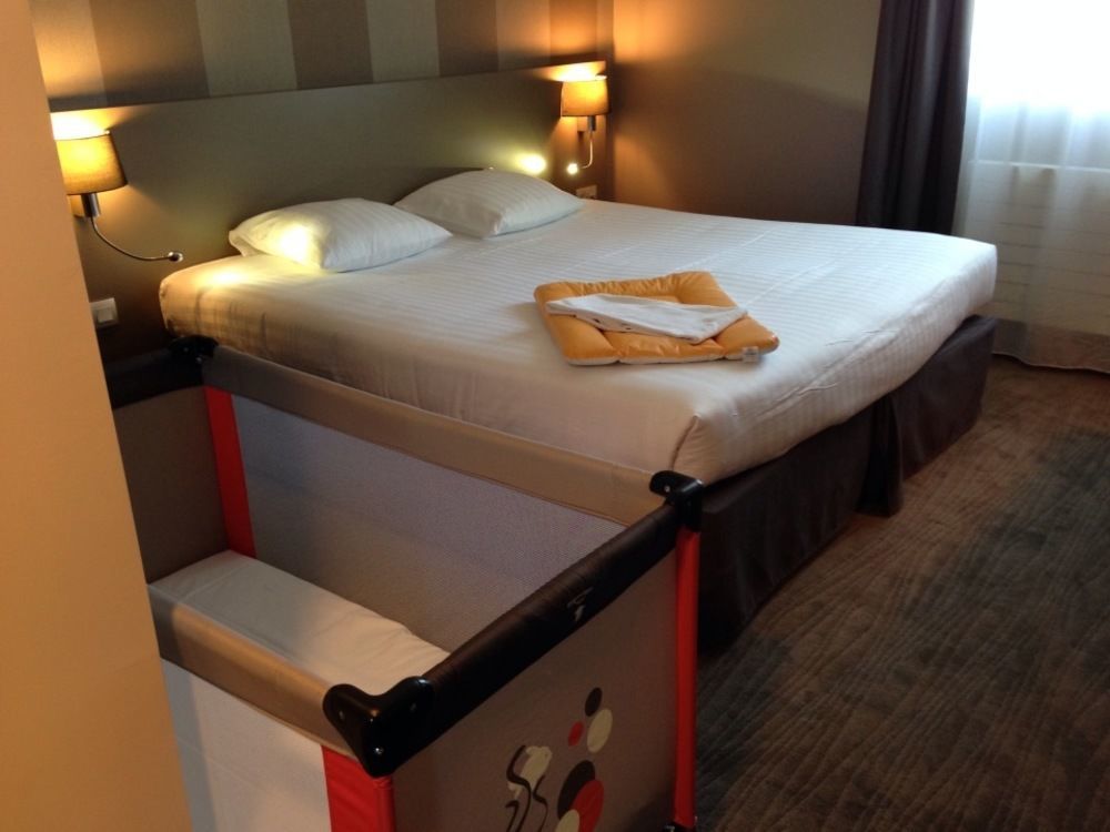 Brit Hotel Le Galion & Spa Биник Екстериор снимка
